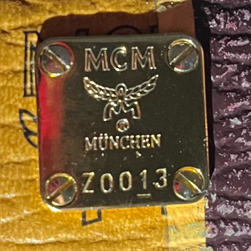 MCM Visetos Trifold Key holder Wallet - Picture 7 of 15